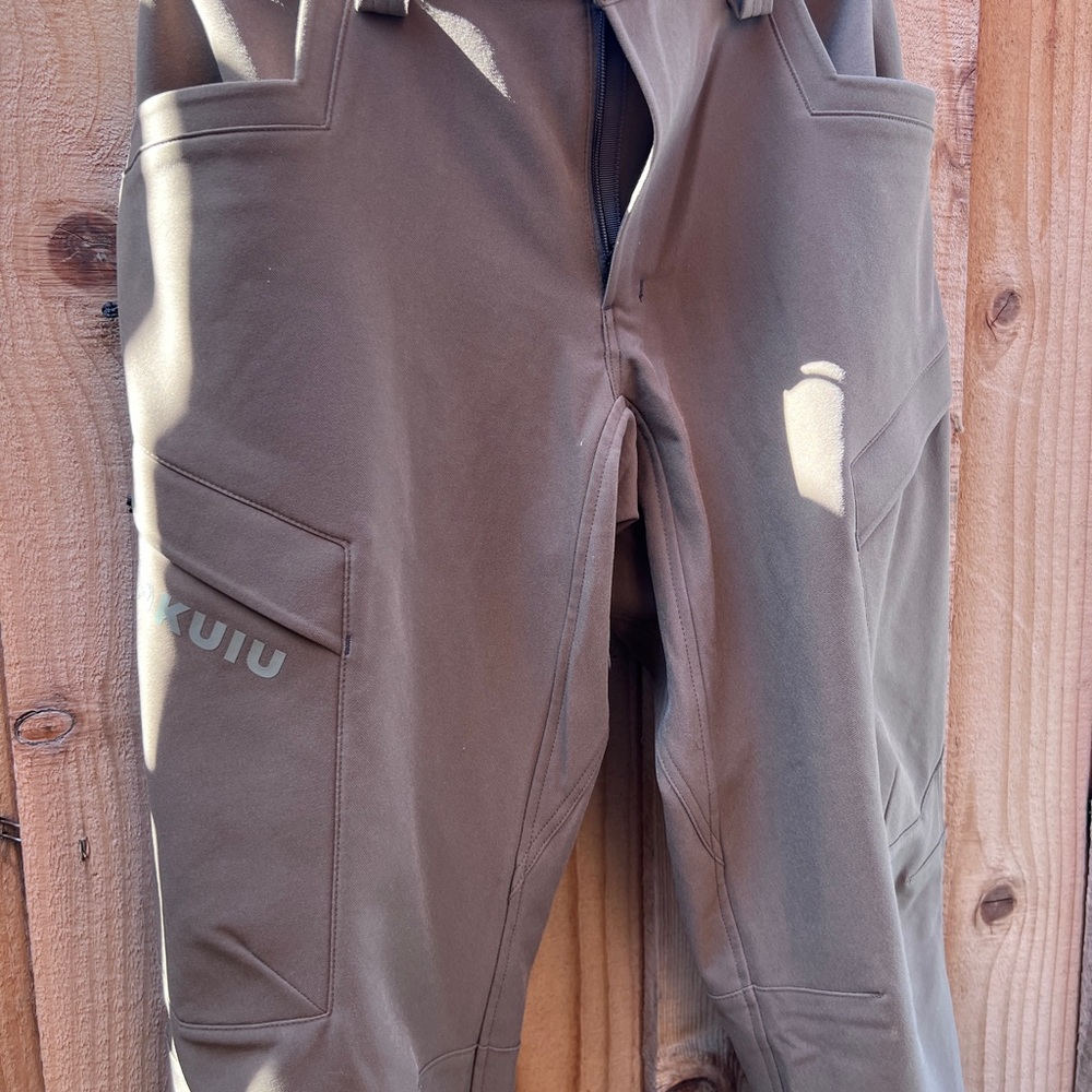 KUIU Men's Tan Cargo Pants